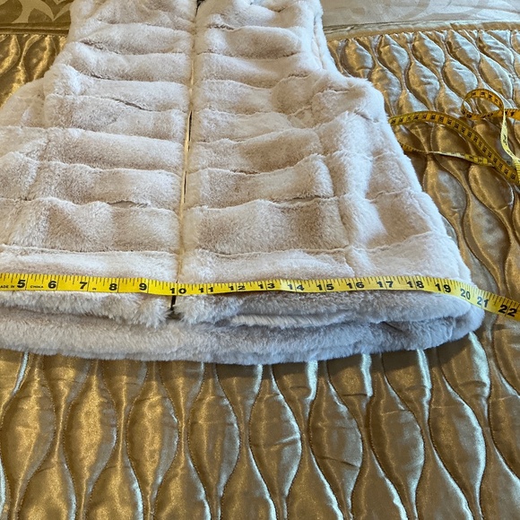 NWT Dylan Los Angeles Faux Fur Zip Up Jacket Ecru Color Size S - Picture 12 of 13